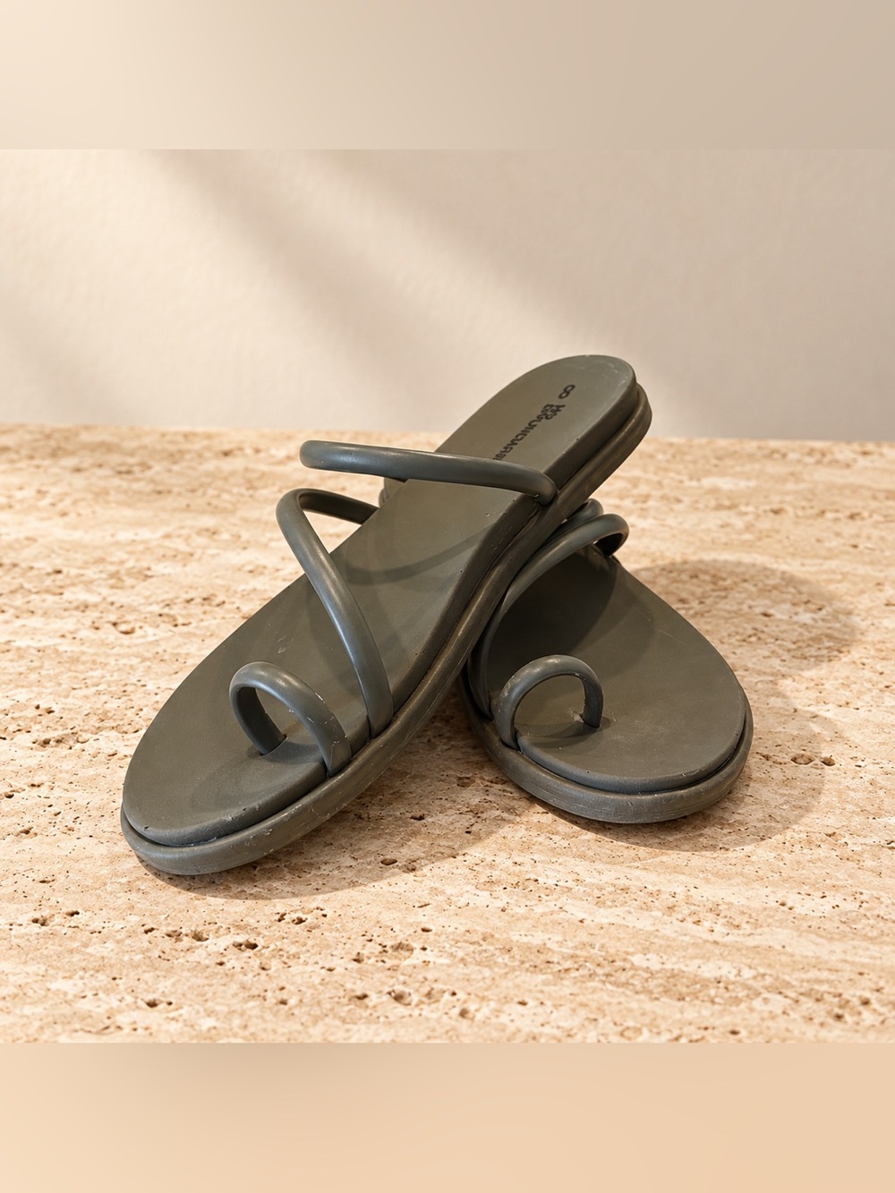 No Boundaries Olive Green Multi-Strap Toe Loop Slide Sandals